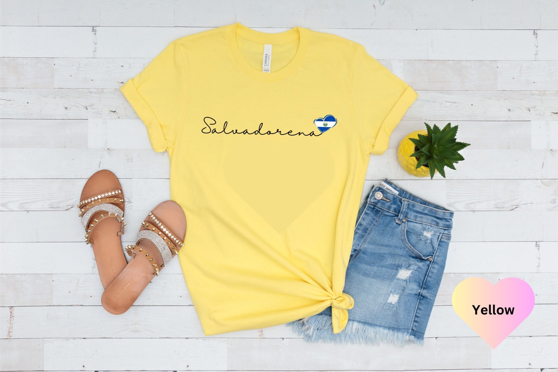 Salvadorena Shirt, El Salvador Shirt, Hispanic Heritage Month Shirt,El Salvador Gift,El Salvador, Latina Hispanic Women T-Shirt, Latina Gift